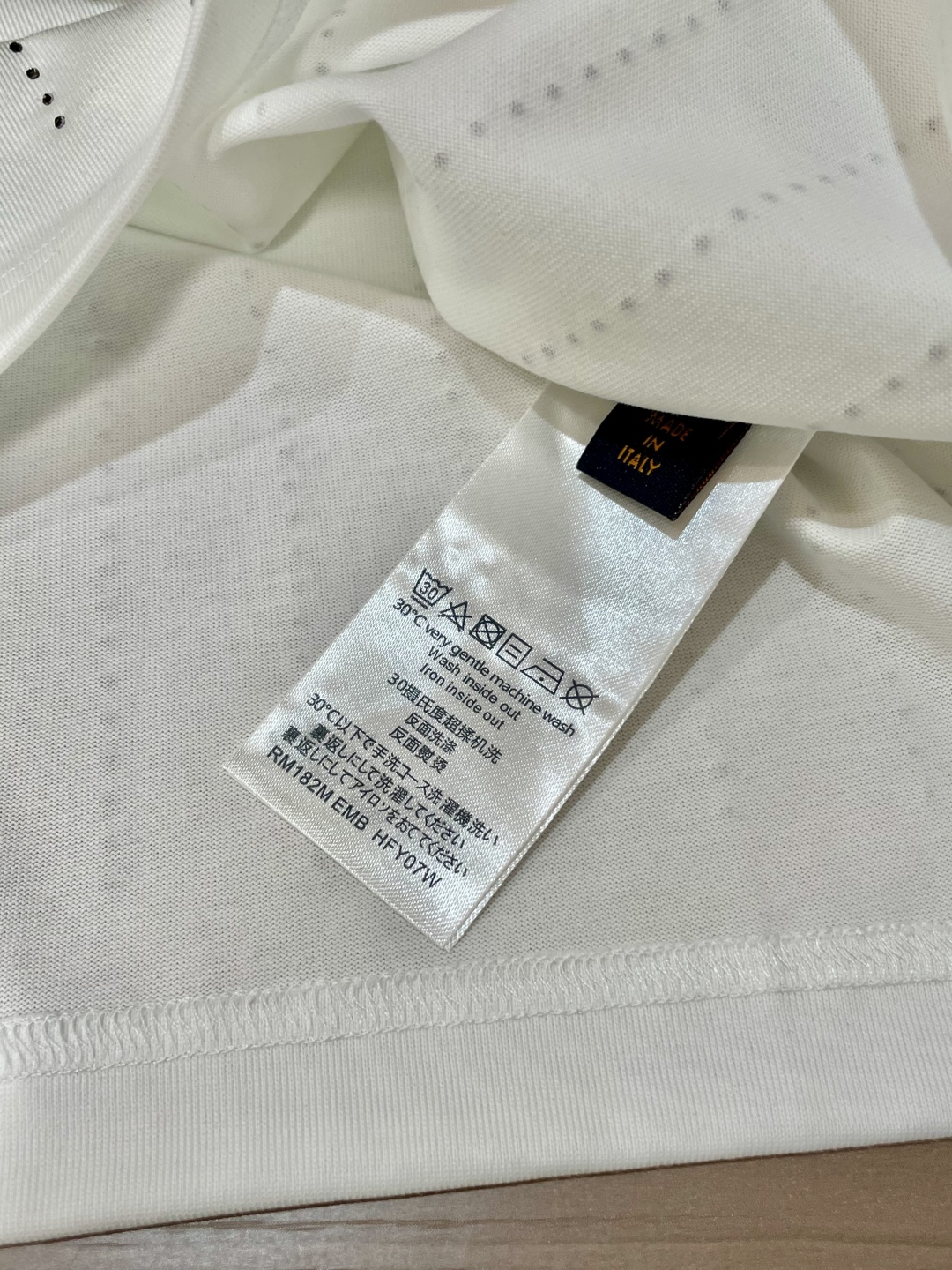 
Lv  官网同款 官网同款 官网同款⚠️
重磅推荐！2025ss夏装新品 专柜在售 最新系列图案log