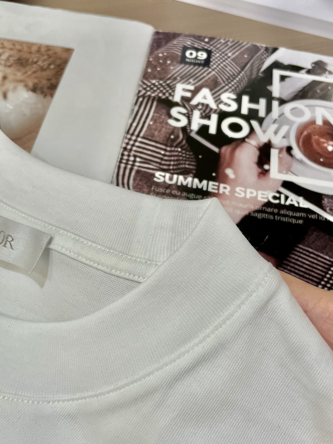 
Dior  官网同款 官网同款 官网同款⚠️
重磅推荐！2025ss夏装新品 专柜在售 最新系列图案l