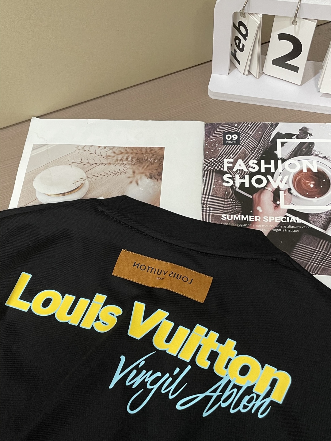 
Lv 官网同款 官网同款 官网同款⚠️
重磅推荐！2025ss夏装新品 专柜在售 最新系列图案logo