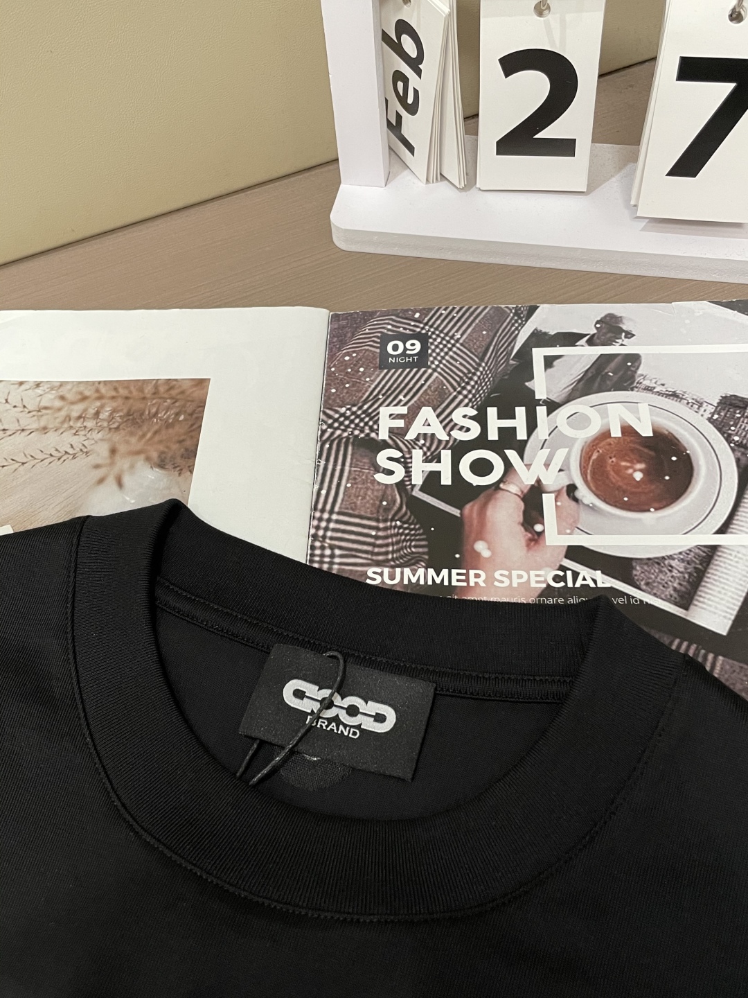 
GOODBRAND  官网同款 官网同款 官网同款⚠️
重磅推荐！2025ss夏装新品 专柜在售 最新