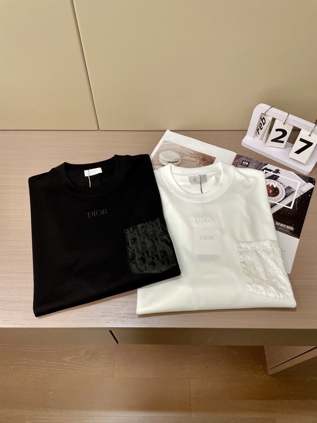 
Dior 官网同款 官网同款 官网同款⚠️
重磅推荐！2025ss夏装新品 专柜在售 最新系列图案lo