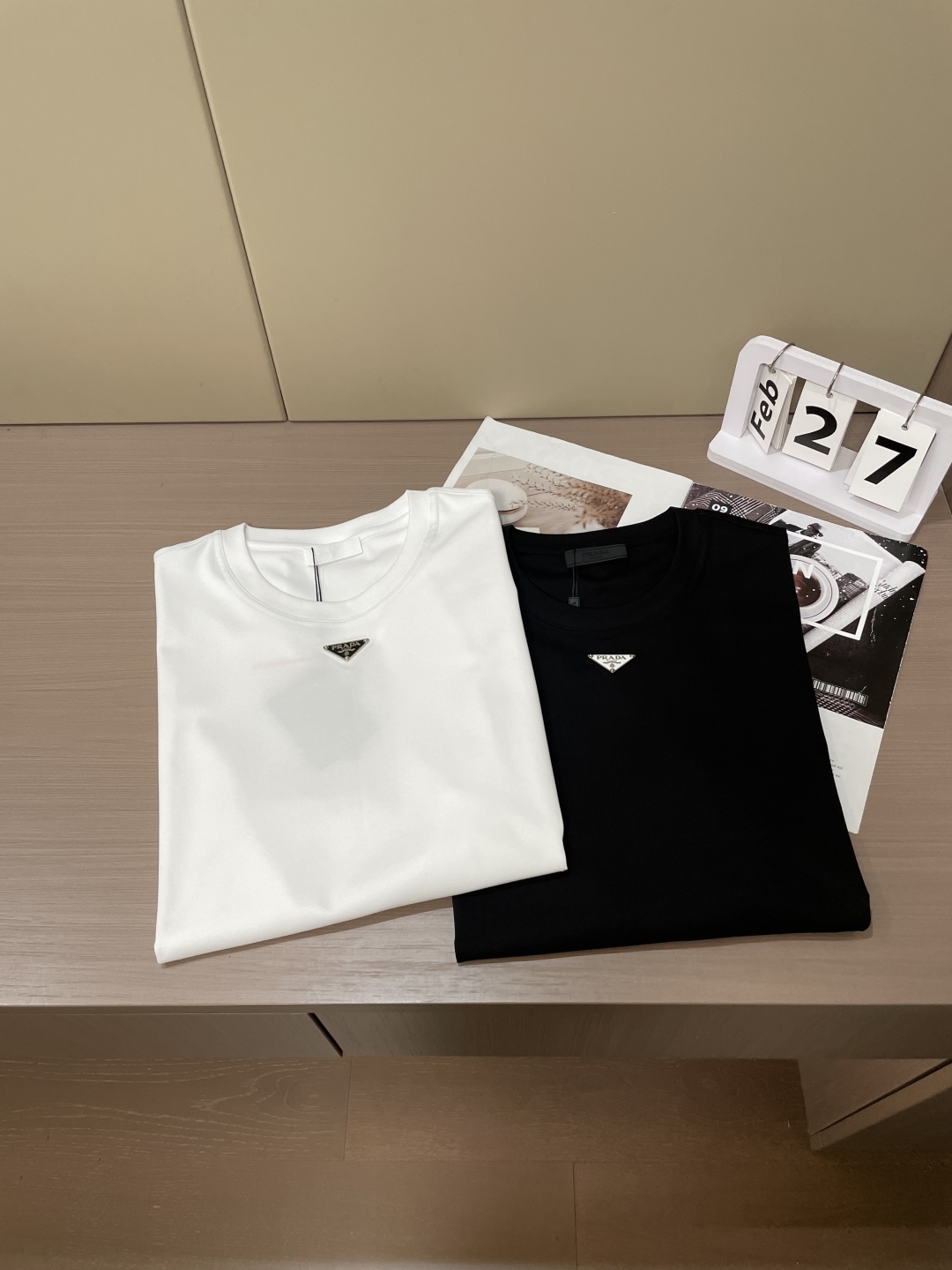 
Prada 官网同款 官网同款 官网同款⚠️
重磅推荐！2025ss夏装新品 专柜在售 最新系列图案l