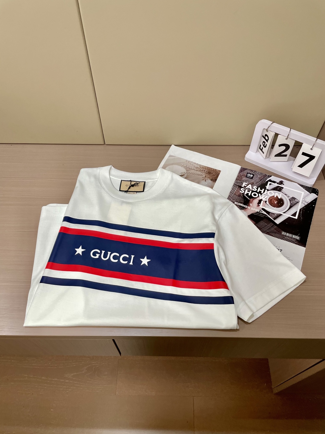 
Gucc 官网同款 官网同款 官网同款⚠️
重磅推荐！2025ss夏装新品 专柜在售 最新系列图案lo