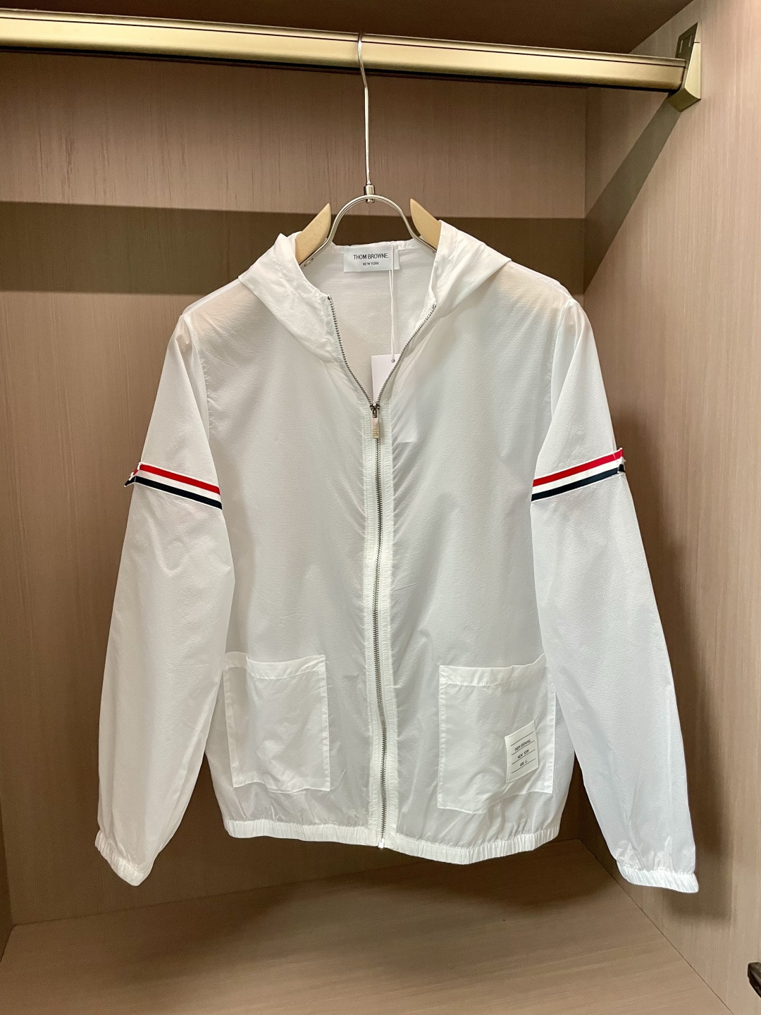 New Sunscreen-Proof Light Coat: High-End, Stylish, and Functional for Hot Weather - 图片 3