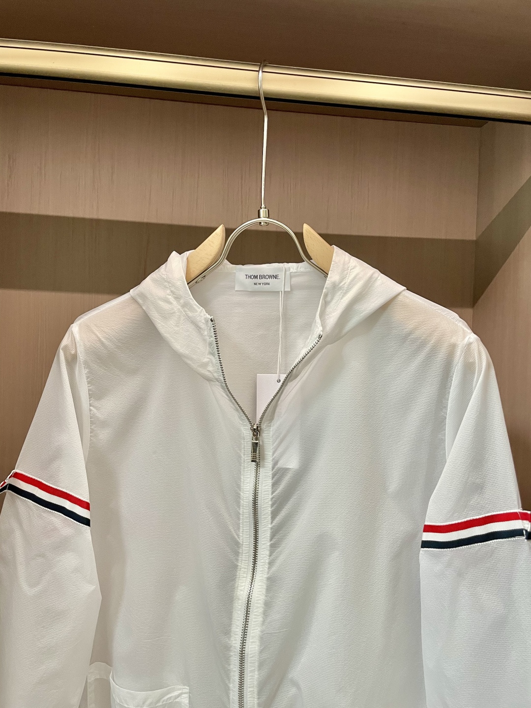 New Sunscreen-Proof Light Coat: High-End, Stylish, and Functional for Hot Weather - 图片 4