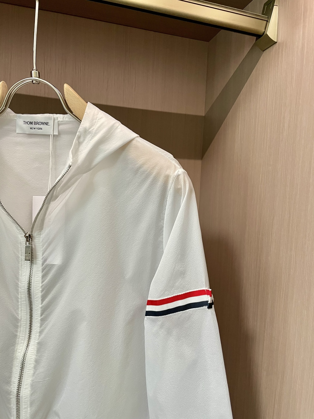 New Sunscreen-Proof Light Coat: High-End, Stylish, and Functional for Hot Weather - 图片 5