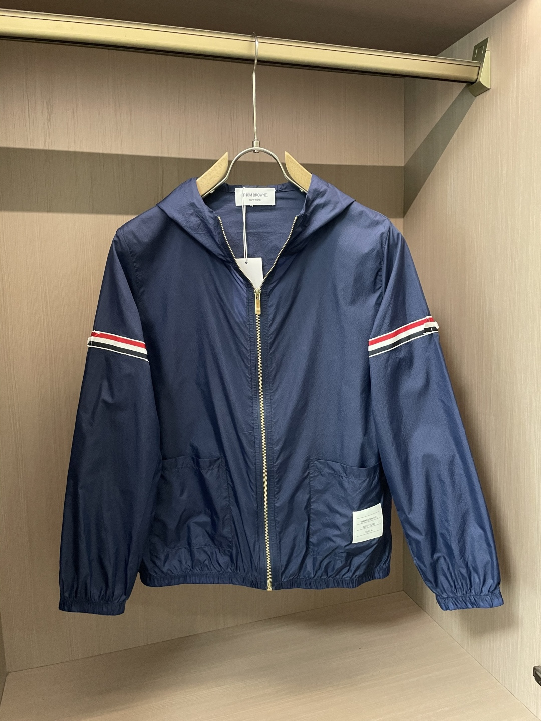 New Sunscreen-Proof Light Coat: High-End, Stylish, and Functional for Hot Weather - 图片 2