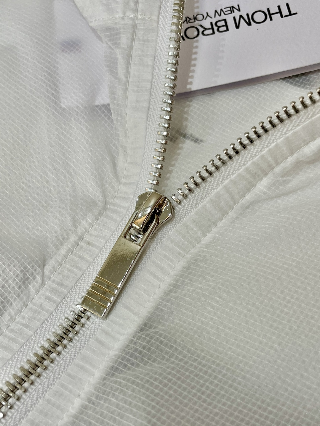 New Sunscreen-Proof Light Coat: High-End, Stylish, and Functional for Hot Weather - 图片 7