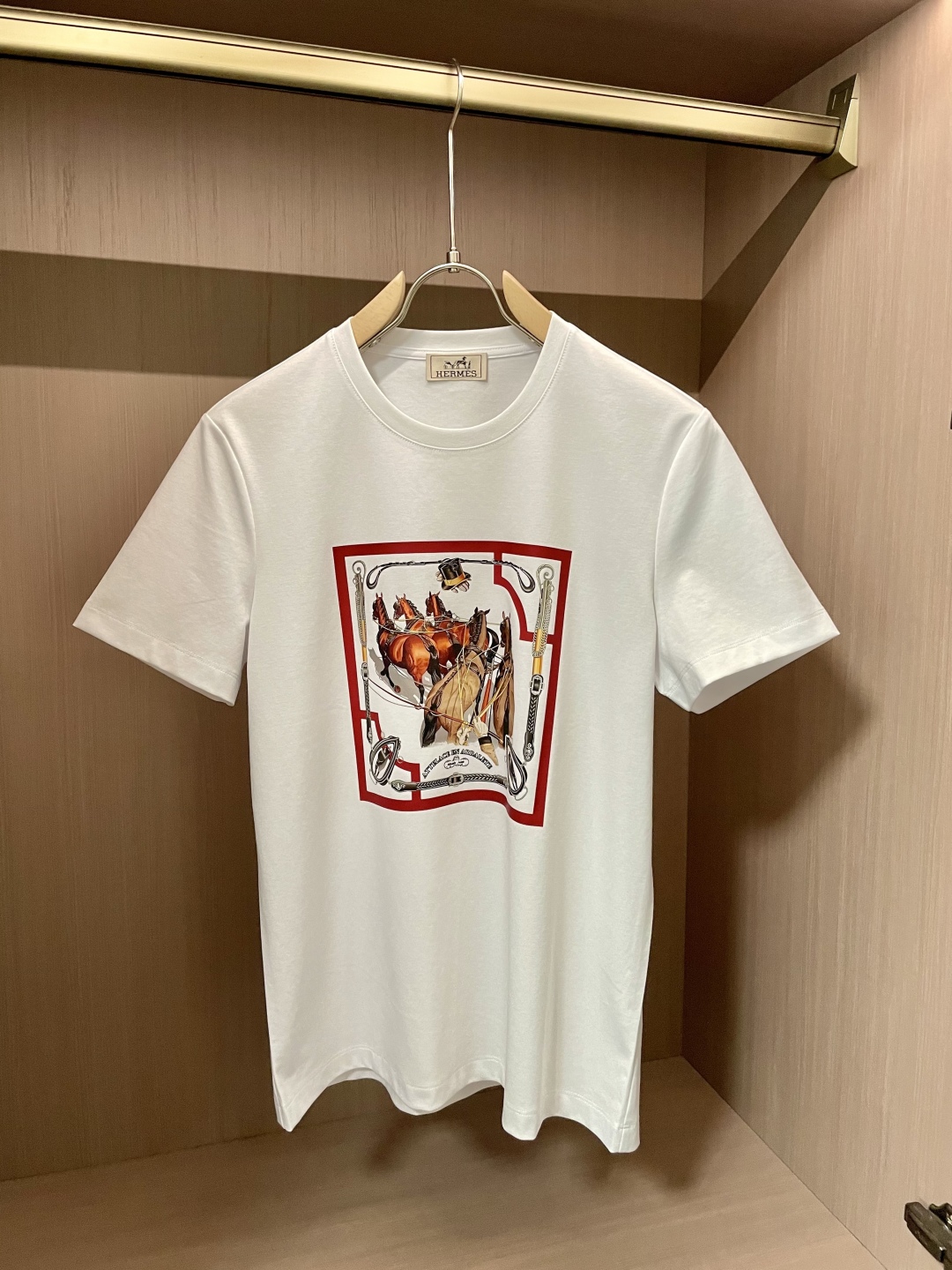 
H 重磅推荐！2025ss夏装新品 专柜在售 最新系列图案logo短袖T恤 必须人手一件的节奏！进口顶