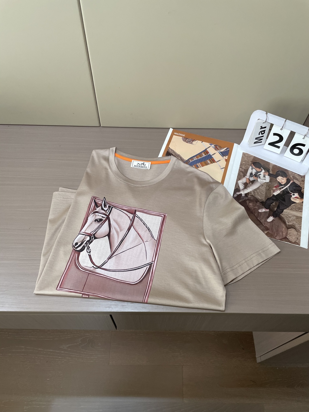 Luxurious Hermès Summer 2025 Collection: Elegant, Artistic, and Versatile Fashion for All Occasions - 图片 9