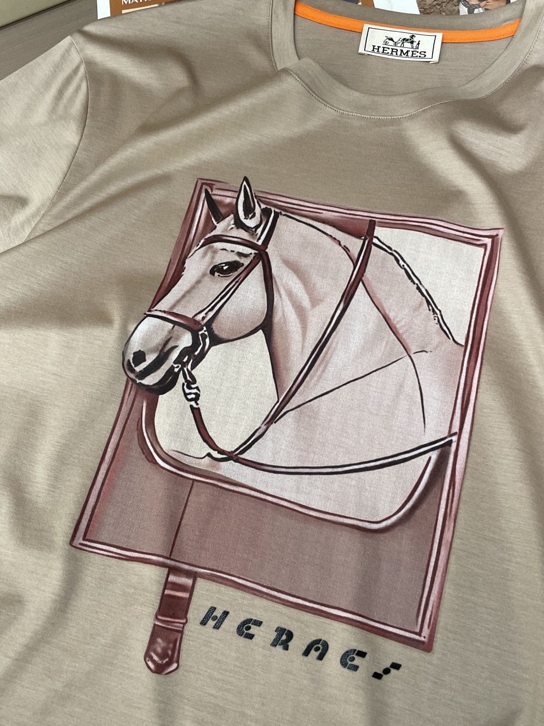 Luxurious Hermès Summer 2025 Collection: Elegant, Artistic, and Versatile Fashion for All Occasions - 图片 7