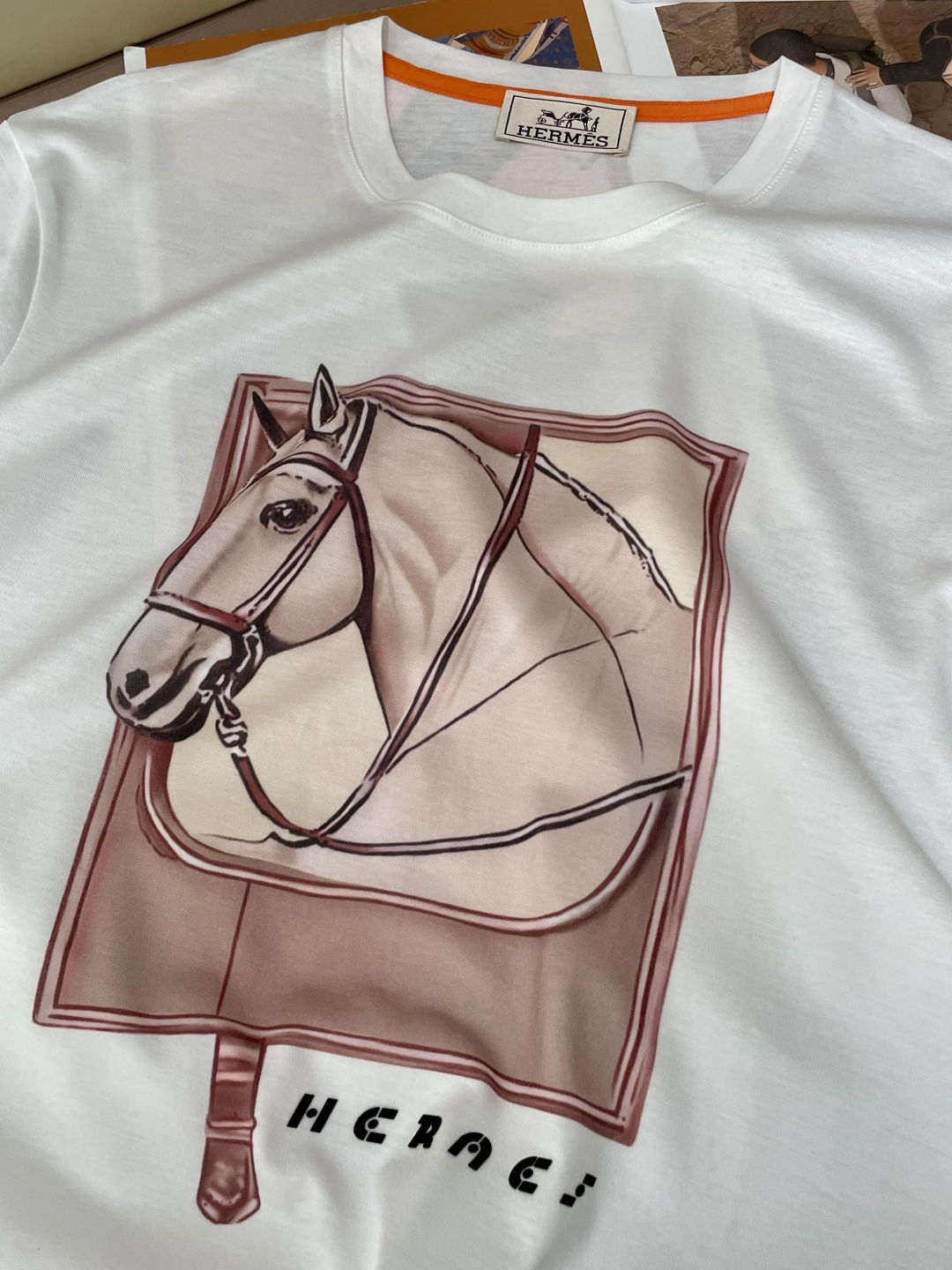 Luxurious Hermès Summer 2025 Collection: Graceful, Innovative, High-Quality Fashion with Artistic Elements - 图片 8