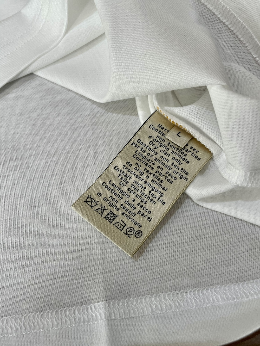 Hermès Summer 2025 Collection: Elegant, Noble, and Parisian Style with Horse-Inspired Patterns. - 图片 8