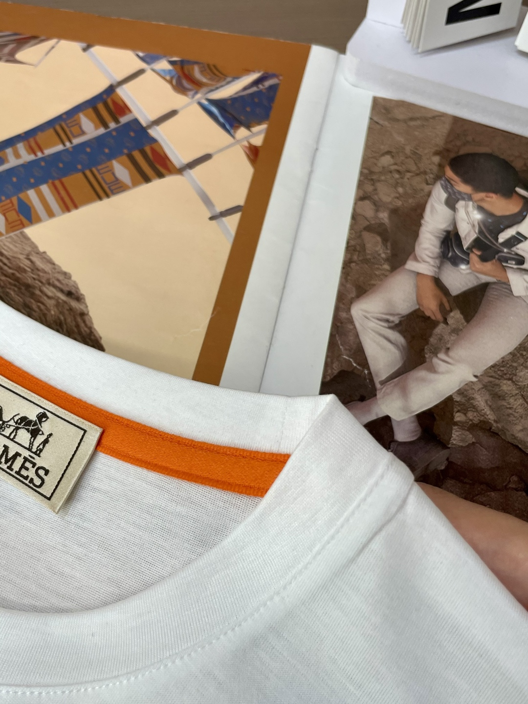 Hermès Summer 2025 Collection: Elegant, Noble, and Parisian Style with Horse-Inspired Patterns. - 图片 6