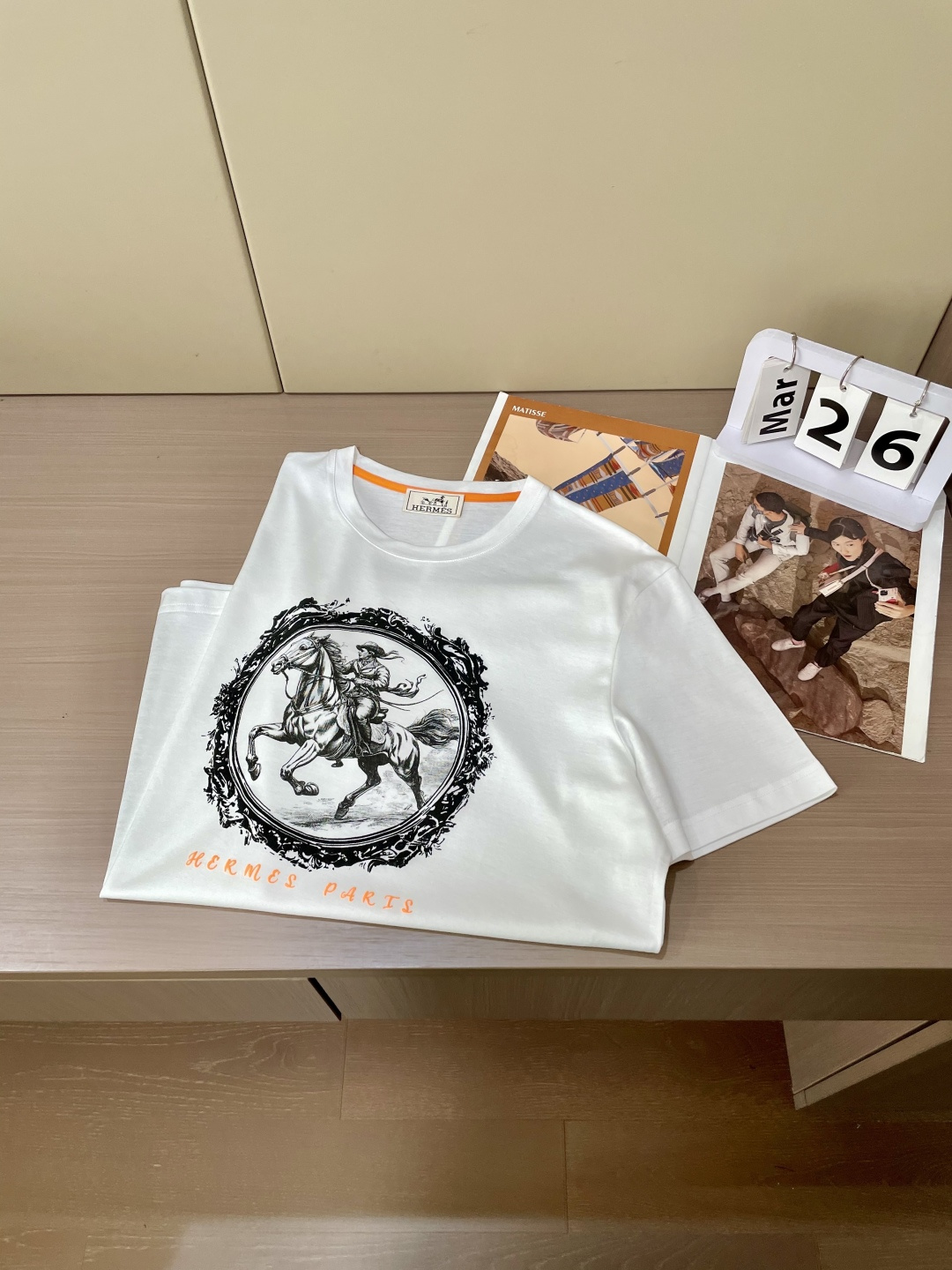 Hermès Summer 2025 Collection: Elegant, Noble, and Parisian Style with Horse-Inspired Patterns. - 图片 9