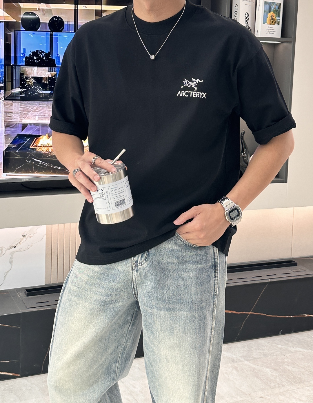 NO:137223,Archaeopteryx 2025 spring and summer style/official website synchronization The fabric is made of heavy pure cotton combed cotton fabric, OS loose style, and the upper body style is super positive!  Everyday versatile, a must-have item for wardrobe!  Same model for men and women Size S-3XL (2 sizes in size) Size/part S M L XL 2XL 3XL Shoulder width 52 54 56 57 59 60 Length 70 72.75.78.82.85. Bust 54 56.58.60.62.64. Sleeve length 24 26 27 28 29 30,arc'teryx,alexander wang19860909始祖鸟 2025春夏款/官网同步 面料采用重磅纯棉精梳棉面料,OS宽松版型,上身版型超正！日常百搭,衣橱必备单品！ 男女同款 尺码 S-3XL（版型偏大2个码） 码数/部位S M L XL 2XL 3XL 肩宽 52 54 56 57 59 60 衣长70 72.75.78.82.85. 胸围 54 56.58.60.62.64. 袖长24 26 27 28 29 30,arc'teryx,alexander wang,Men's clothing