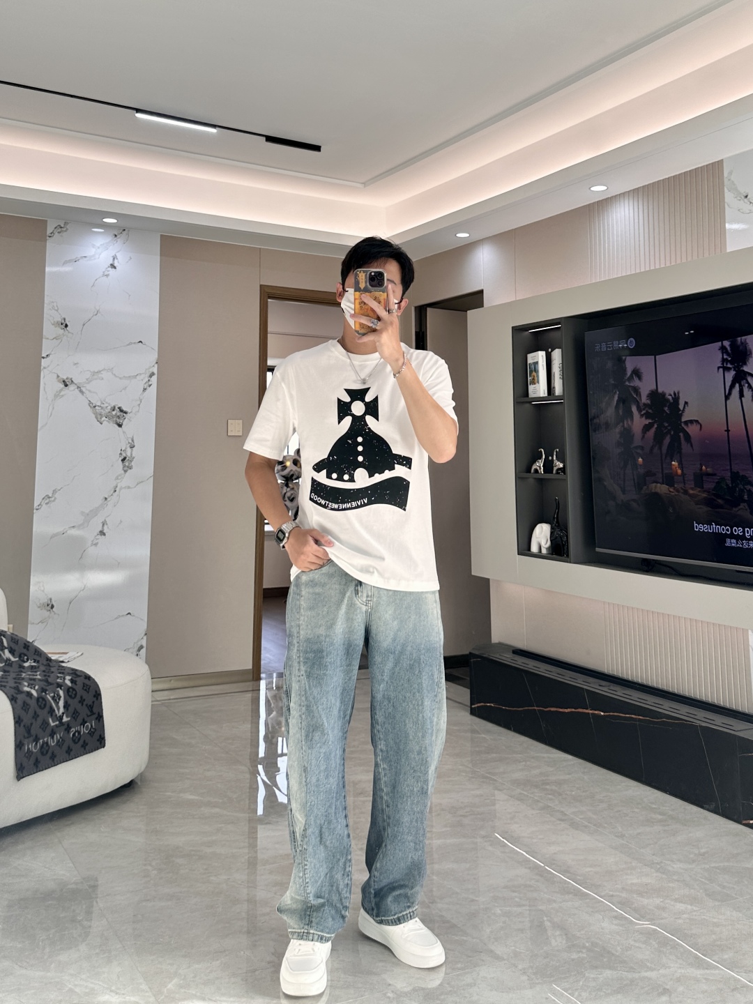New Summer Clothes: Stylish Logo T-shirts in Various Sizes Available for Sale - 图片 3