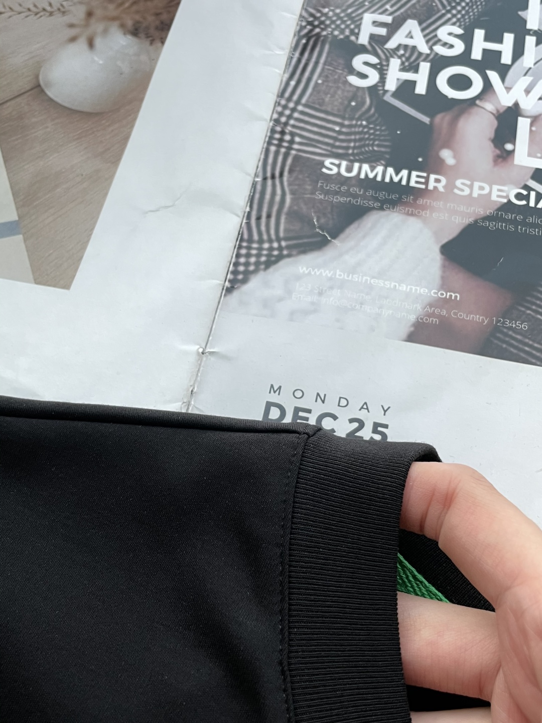 
BV家  2025 夏季最新款男士圆领短袖T桖，BV经典品牌logo刺绣设计，简约之中藏着奢华奥义，低