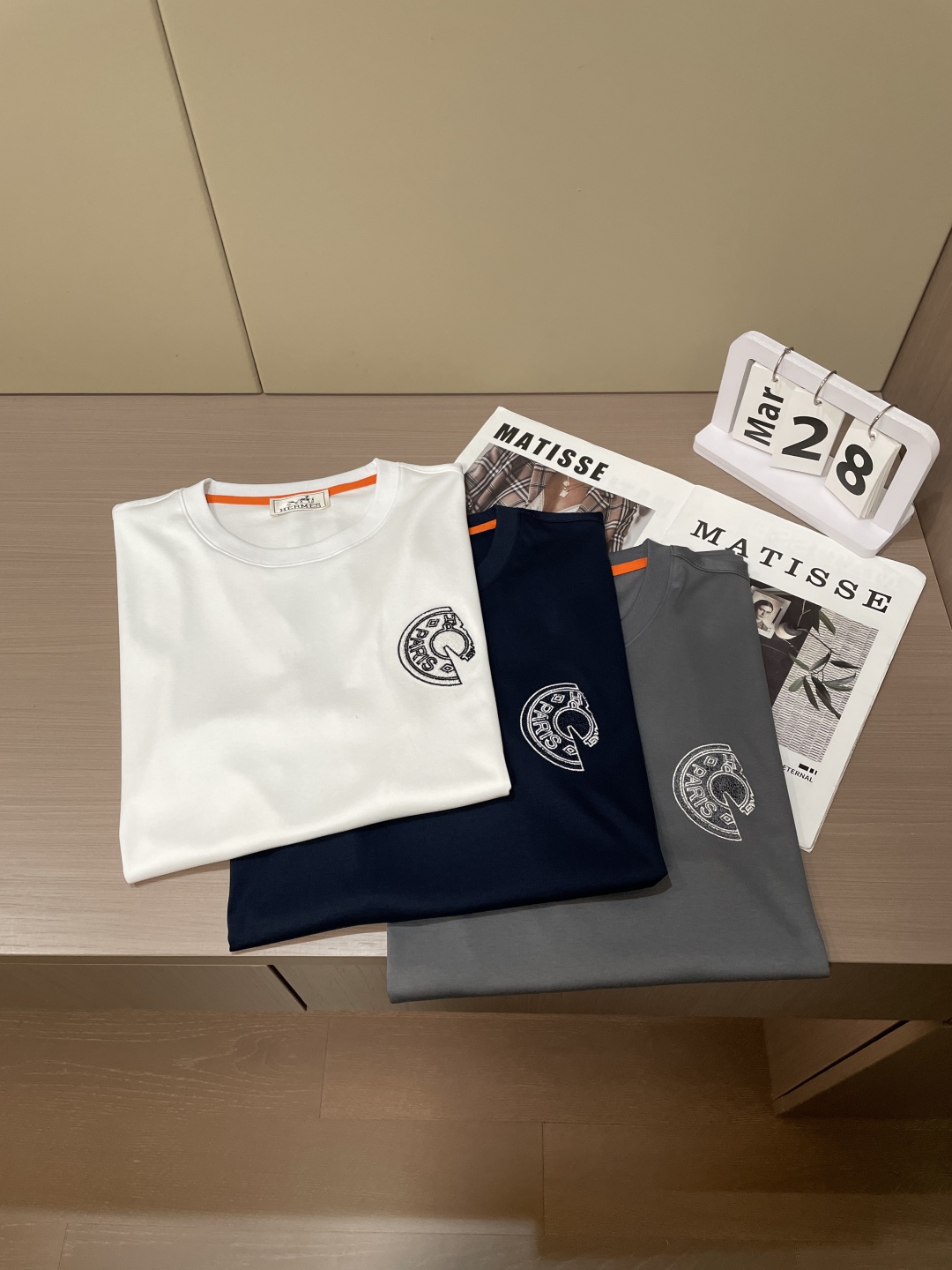 
爱*仕(He*mès) 2025最新的品质单！最新工艺设计款 100支双丝光圆领T恤.品质订单，面料在