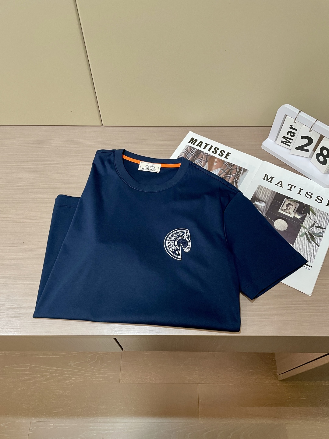 
爱*仕(He*mès) 2025最新的品质单！最新工艺设计款 100支双丝光圆领T恤.品质订单，面料在