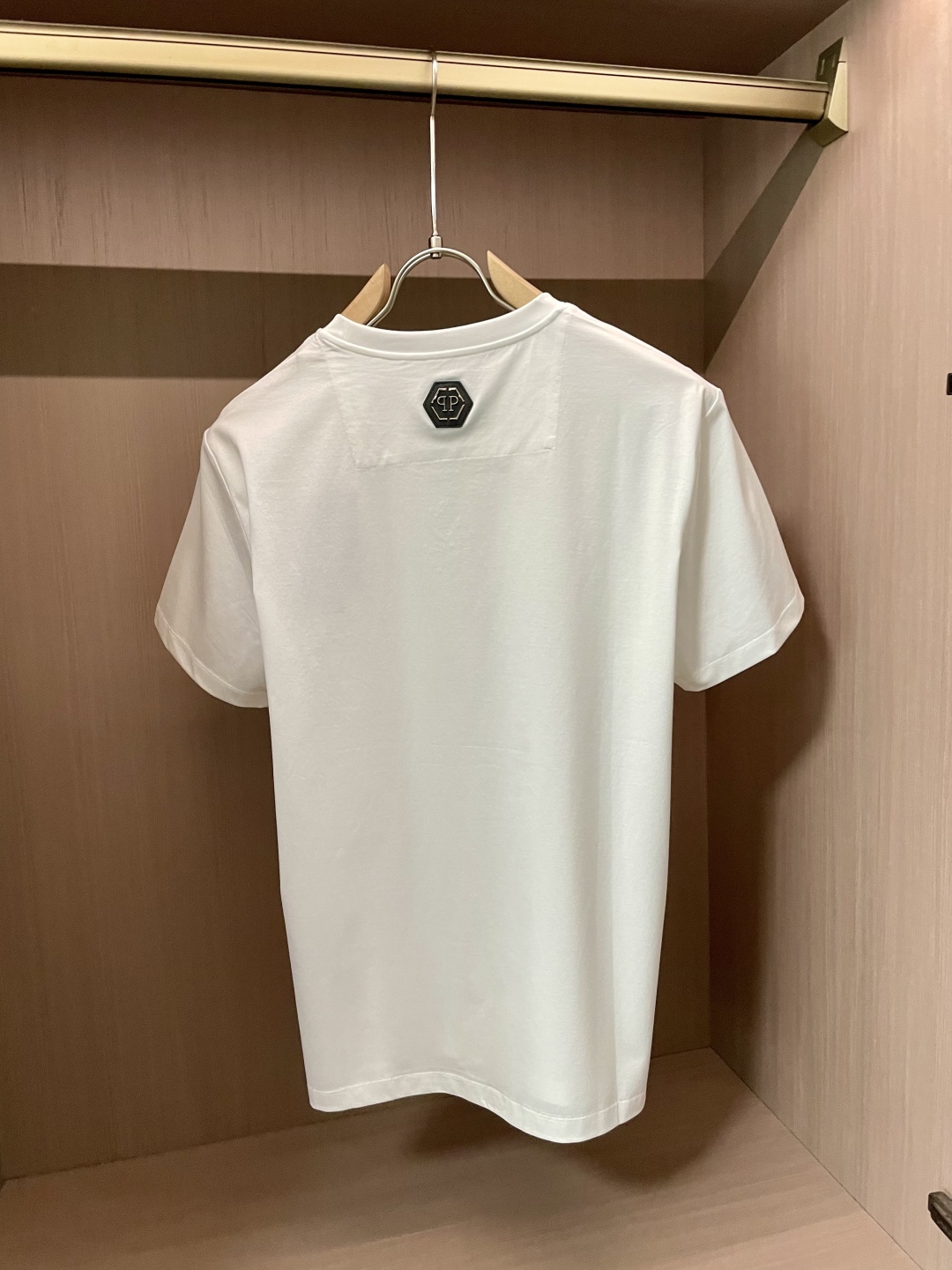 “Spring 2025 Philip Plan: New Schwarrosch Crystals T-shirts with Synchronized Fabrics for Quality” - 图片 5