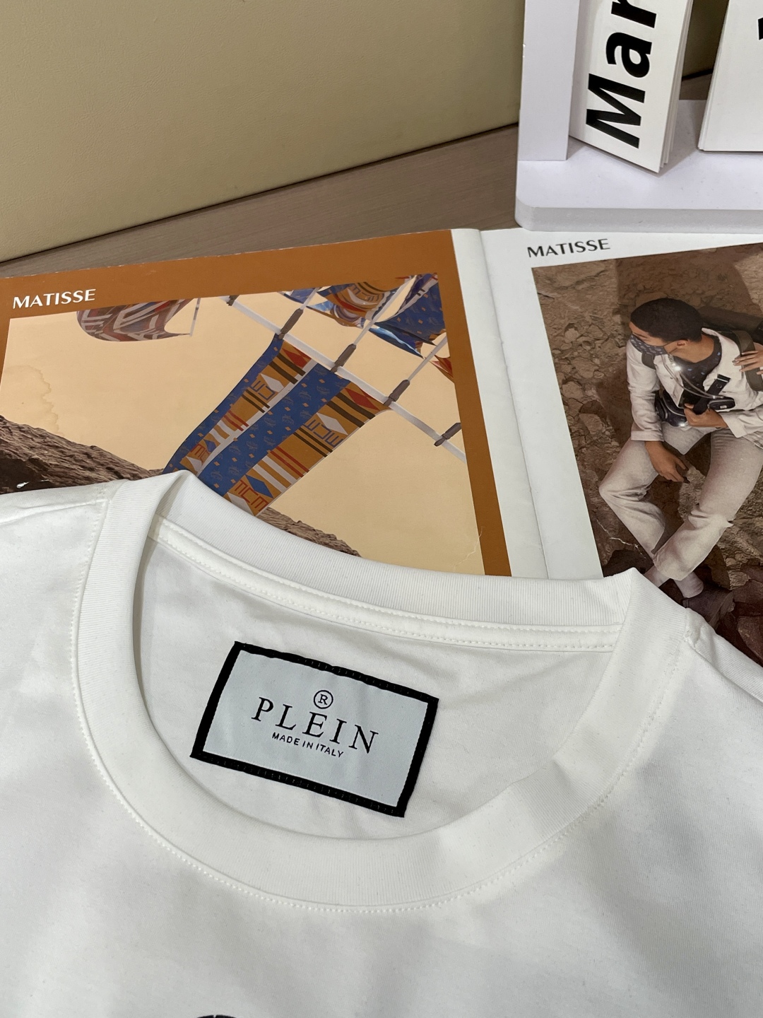 2025 Spring/Summer Collection: Philip Planan’s Custom T-Shirts with Unique Details - 图片 5