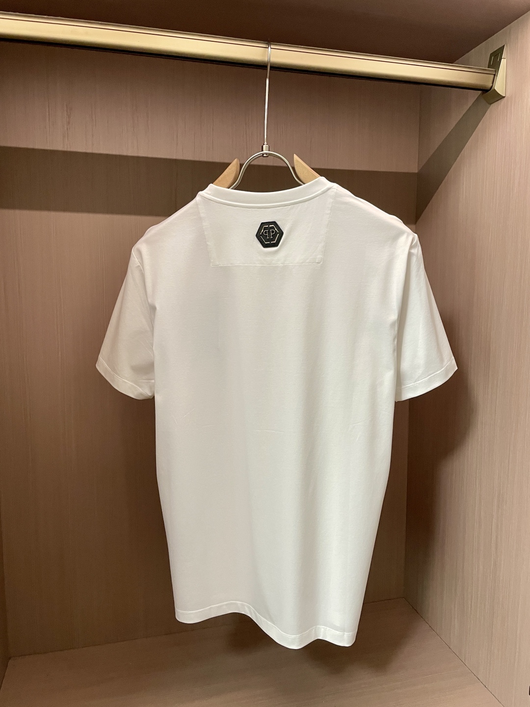 2025 Spring/Summer Collection: Philip Planan’s Custom T-Shirts with Unique Details - 图片 4