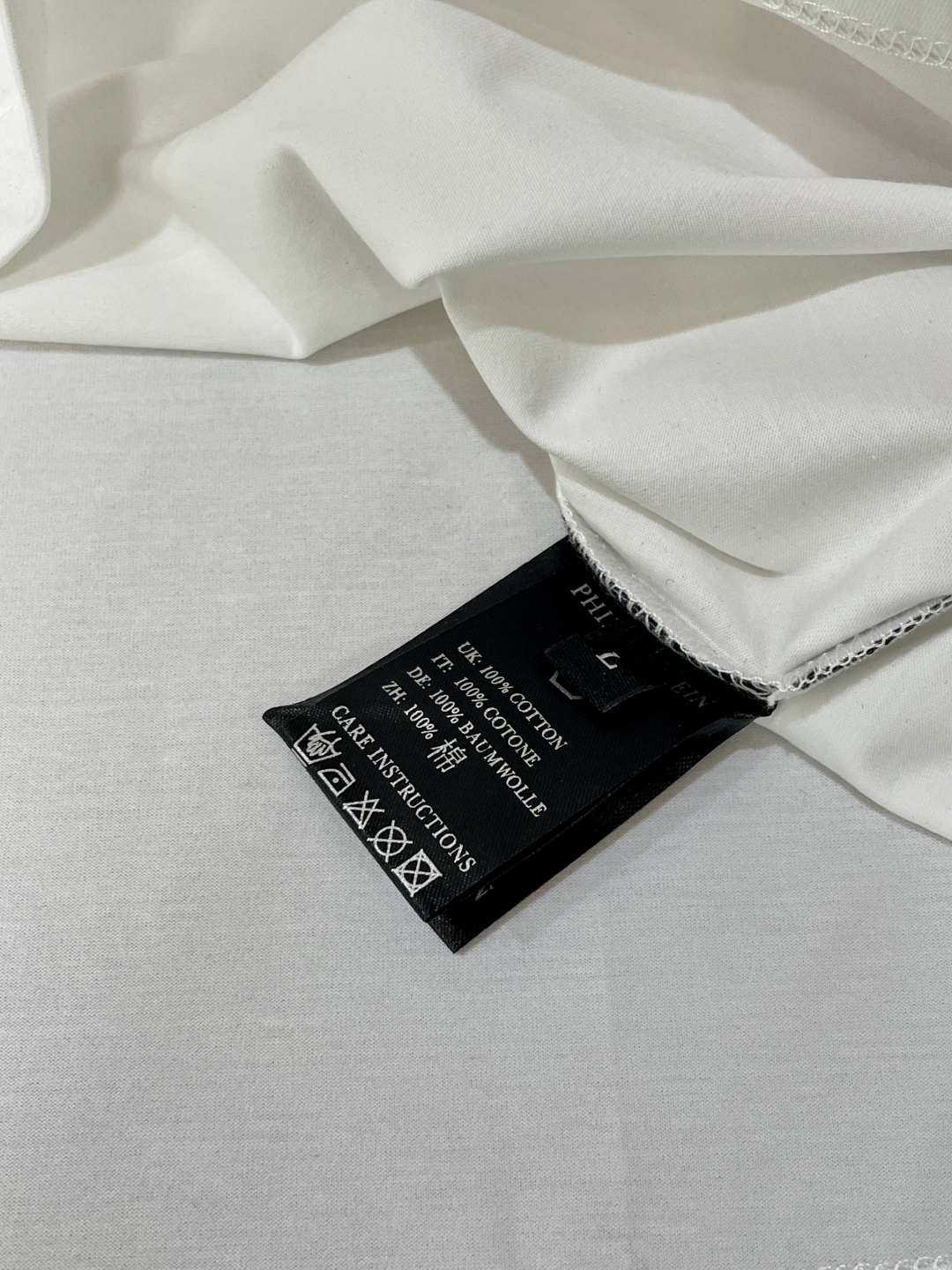 2025 Spring/Summer Collection: Philip Planan’s Custom T-Shirts with Unique Details - 图片 7