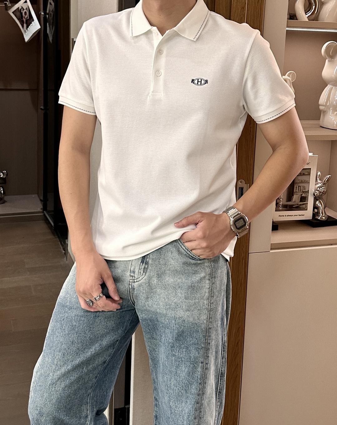 NO:149015,H 2025 Spring and Summer Official Website Synchronization Mature Men, Light Mature Men Favorite Style Classic Atmospheric and versatile Business and Casual Polo Collar T-shirts Use imported double mercerized bead floor cotton fabric, comfortable and breathable, delicate texture, super soft and skin-friendly and touch-like!  The lapel design and tailoring are slim fit styles, which are absolutely crisp and handsome in combination!  It can be seen from the locking needle that it is absolutely produced by a large manufacturer. This density of sewing process is absolutely meticulous in handling details!  Highly recommended, and you can't see such a style outside at all!  Size 48-58, tees, t-shirt,alexander wang19860909H 2025春夏 官网同步 熟男 轻熟男 最爱款式 经典大气百搭商务休闲Polo领T恤 采用进口双丝光珠地棉面料 舒适透气 质感细腻 超柔软亲肤触感！翻领设计,剪裁属于修身版型 绝对挺括帅气的合体型！从锁针可以看出 绝对大厂代工出品 这种密度的缝制工艺 对待细节处理绝对是一丝不苟！强烈推荐 而且外面您是根本看不到这样的款式的！ 尺码 48-58,,tees，t-shirt,alexander wang,Men's clothing