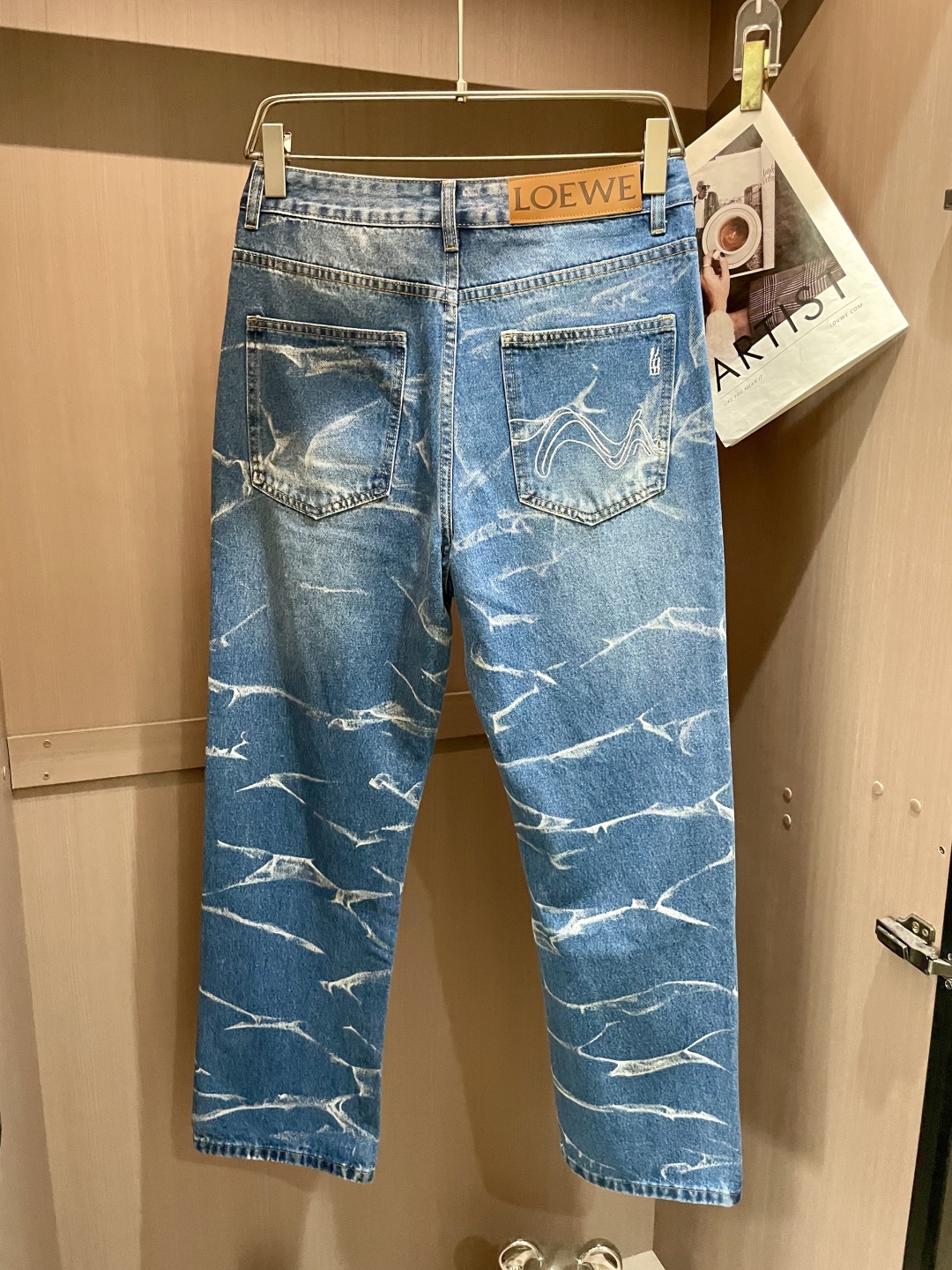 Loewe P645 Jeans: Versatile Style for Perfect Outfit Combinations - 图片 3