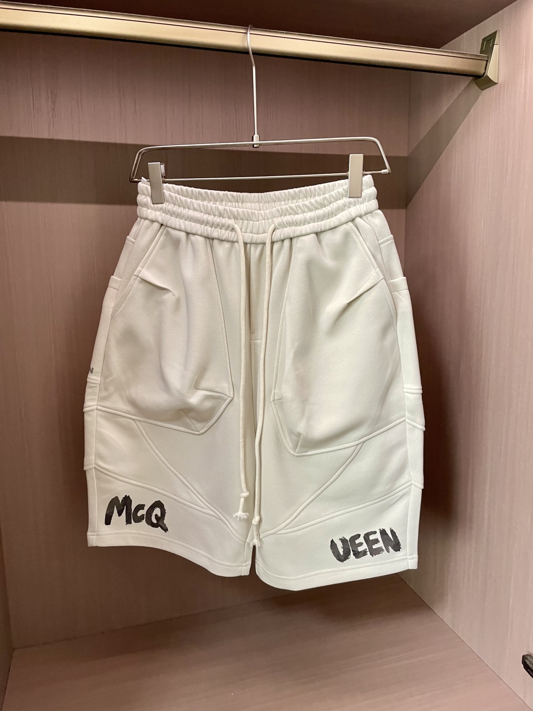 McQueen 2025 Summer Shorts: Comfortable Cotton, Tight Fit, Zenium Technology, Various Sizes - 图片 1