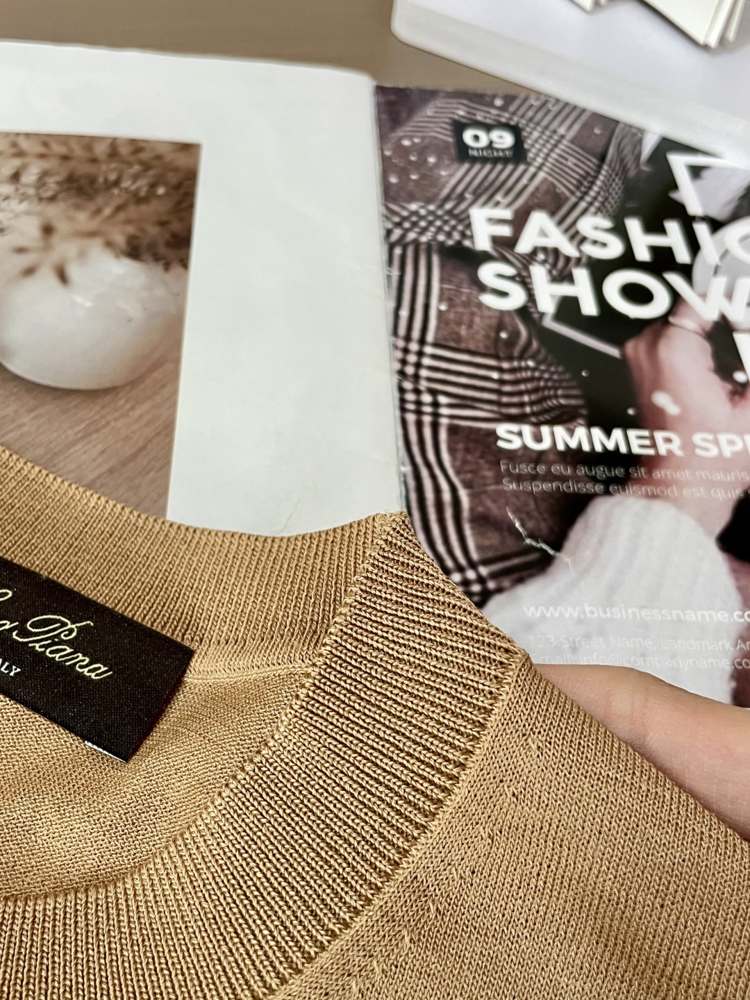 Luxurious Male Short-Sleeved Knit Shirt in Cotton-Silk Blend: Stylish Comfort and Elegance - 图片 3