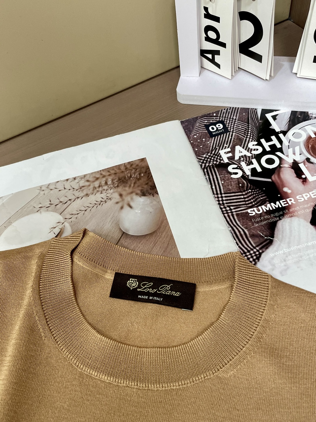 Luxurious Male Short-Sleeved Knit Shirt in Cotton-Silk Blend: Stylish Comfort and Elegance - 图片 2