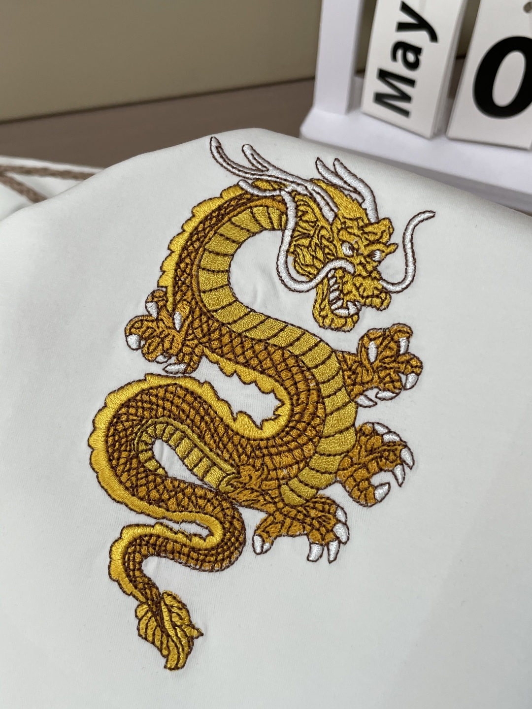 Stephen Lonithic’s 2025 Summer T-Shirt Collection: Lightweight, Stylish, and Available in Sizes S-XXXL - 图片 8