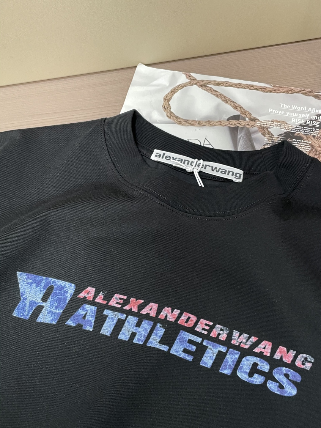 King Alexander T-Shirt: Premium Design, Luxurious Fabric, Perfect Fit, Various Sizes - 图片 8