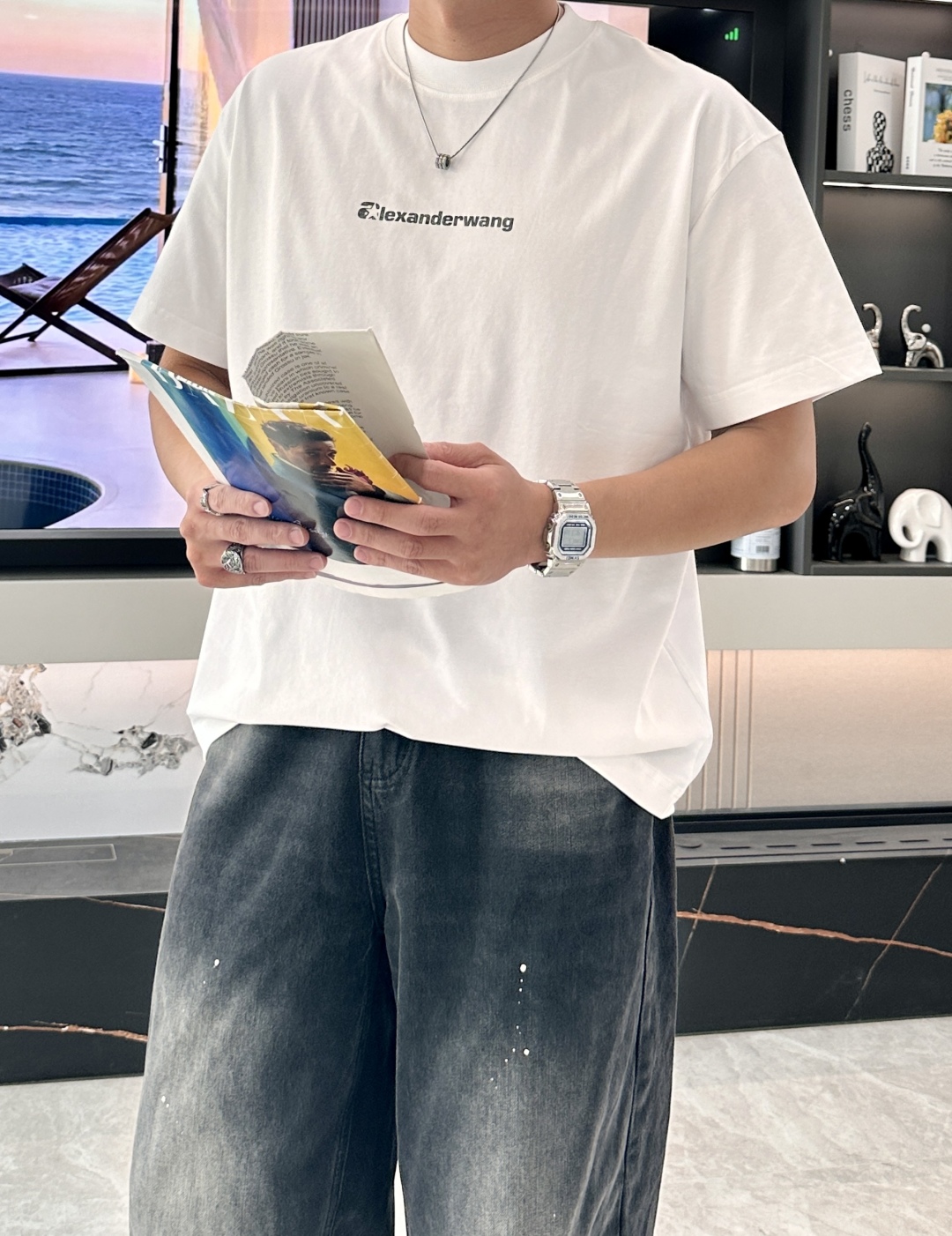King Alexander T-shirt: High-End Design, Custom Fabric, Strategic Style, Multiple Sizes - 图片 4