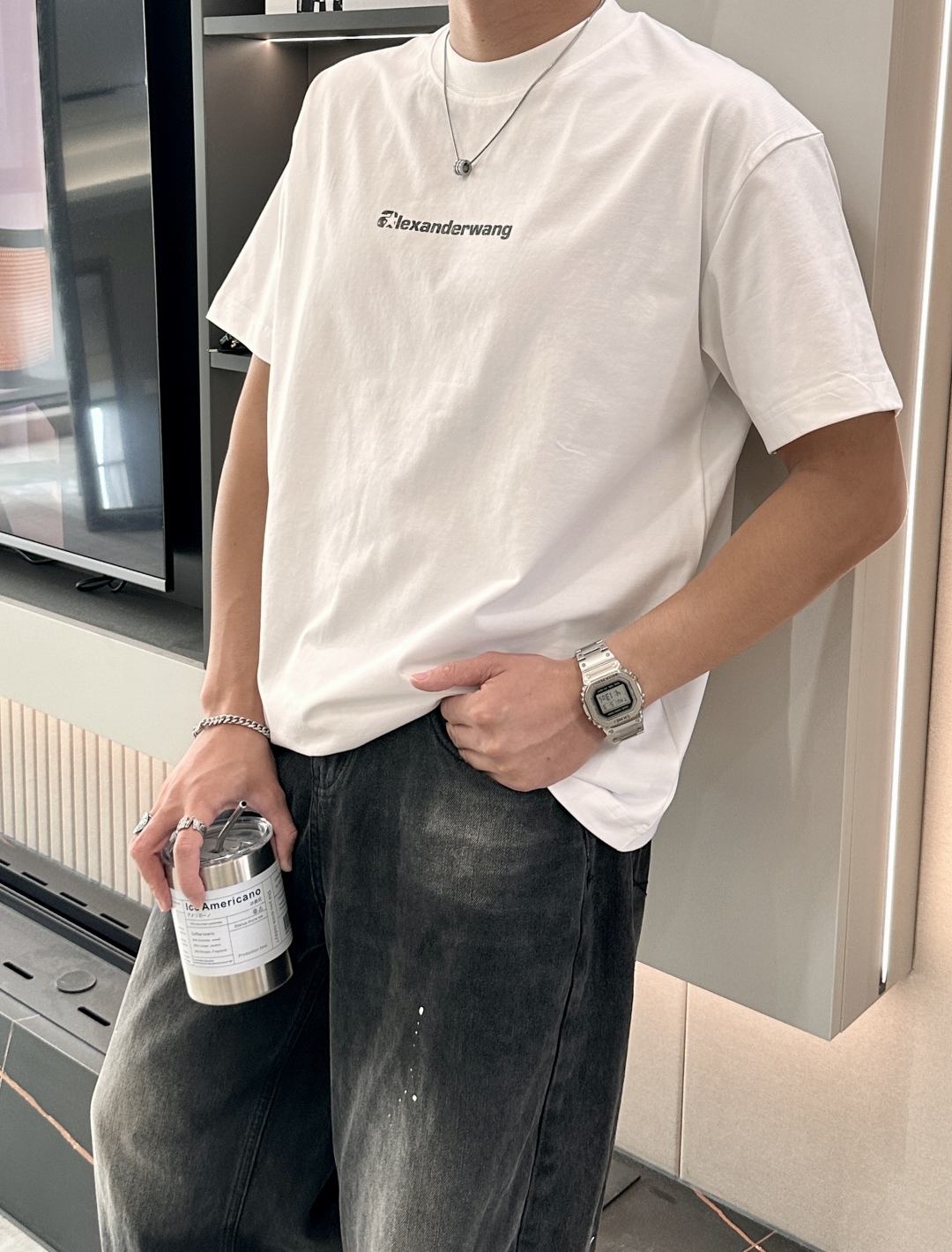 King Alexander T-shirt: High-End Design, Custom Fabric, Strategic Style, Multiple Sizes - 图片 2