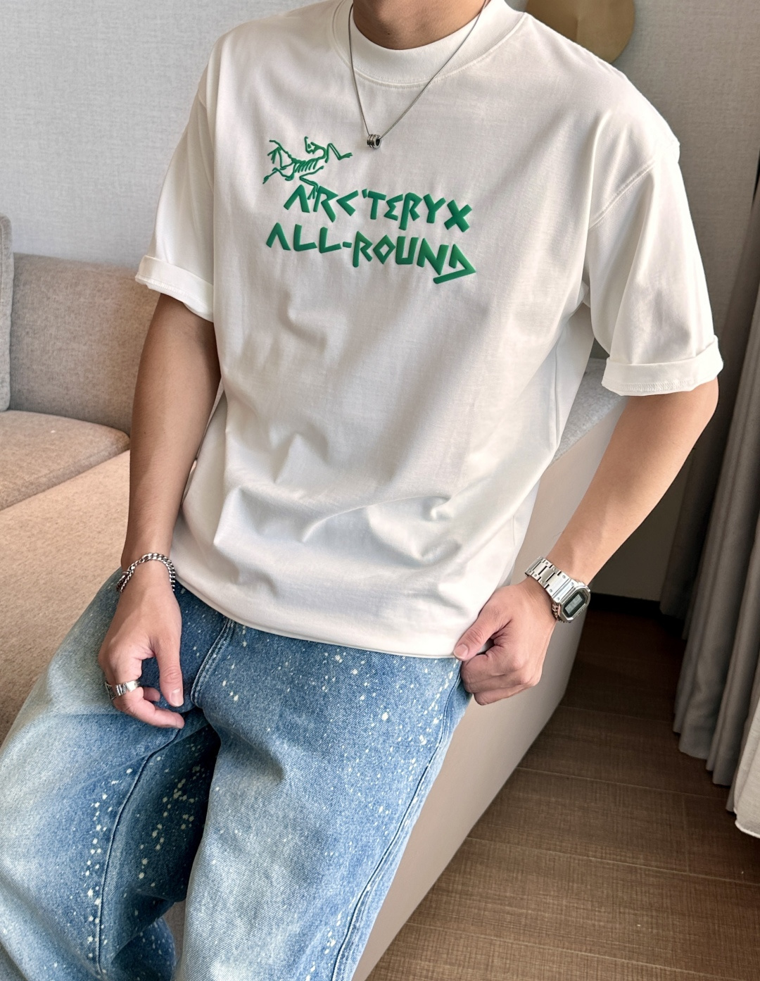NO:522200,Archaeopteryx 2025 spring and summer style/official website synchronization The fabric is made of heavy pure cotton combed cotton fabric, OS loose style, and the upper body style is super positive!  Everyday versatile, a must-have item for wardrobe!  Size S-3XL (Large-size) Size/part S M L XL 2XL 3XL Shoulder width 52 54 56 57 59 60 Clothes length 70 72.75.78.82.85. Bust 54 56.58.60.62.64. Sleeve length 24 26 27 28 29 30,arc'teryx,alexander wang19860909始祖鸟 2025春夏款/官网同步 面料采用重磅纯棉精梳棉面料,OS宽松版型,上身版型超正！日常百搭,衣橱必备单品！ 尺码 S-3XL（版型偏大） 码数/部位S M L XL 2XL 3XL 肩宽 52 54 56 57 59 60 衣长70 72.75.78.82.85. 胸围 54 56.58.60.62.64. 袖长24 26 27 28 29 30,arc'teryx,alexander wang,Men's clothing
