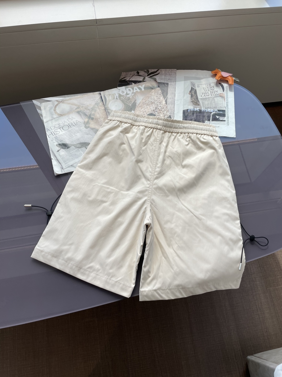 迪桑特 2025春夏新品速干短裤 是夏日运动与休闲的绝佳之选。采用专业速干面料，能迅速吸收并蒸发汗水，保