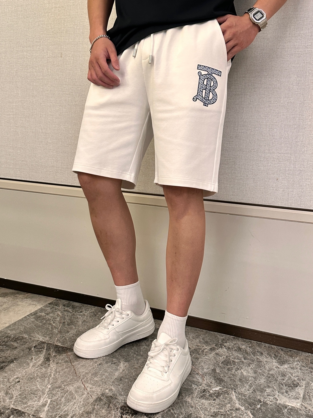 Bur 2025夏季短裤！经典爆款，经典百搭松紧腰休闲五分裤！！很经典的一款，松紧腰 两侧插袋 面料采用