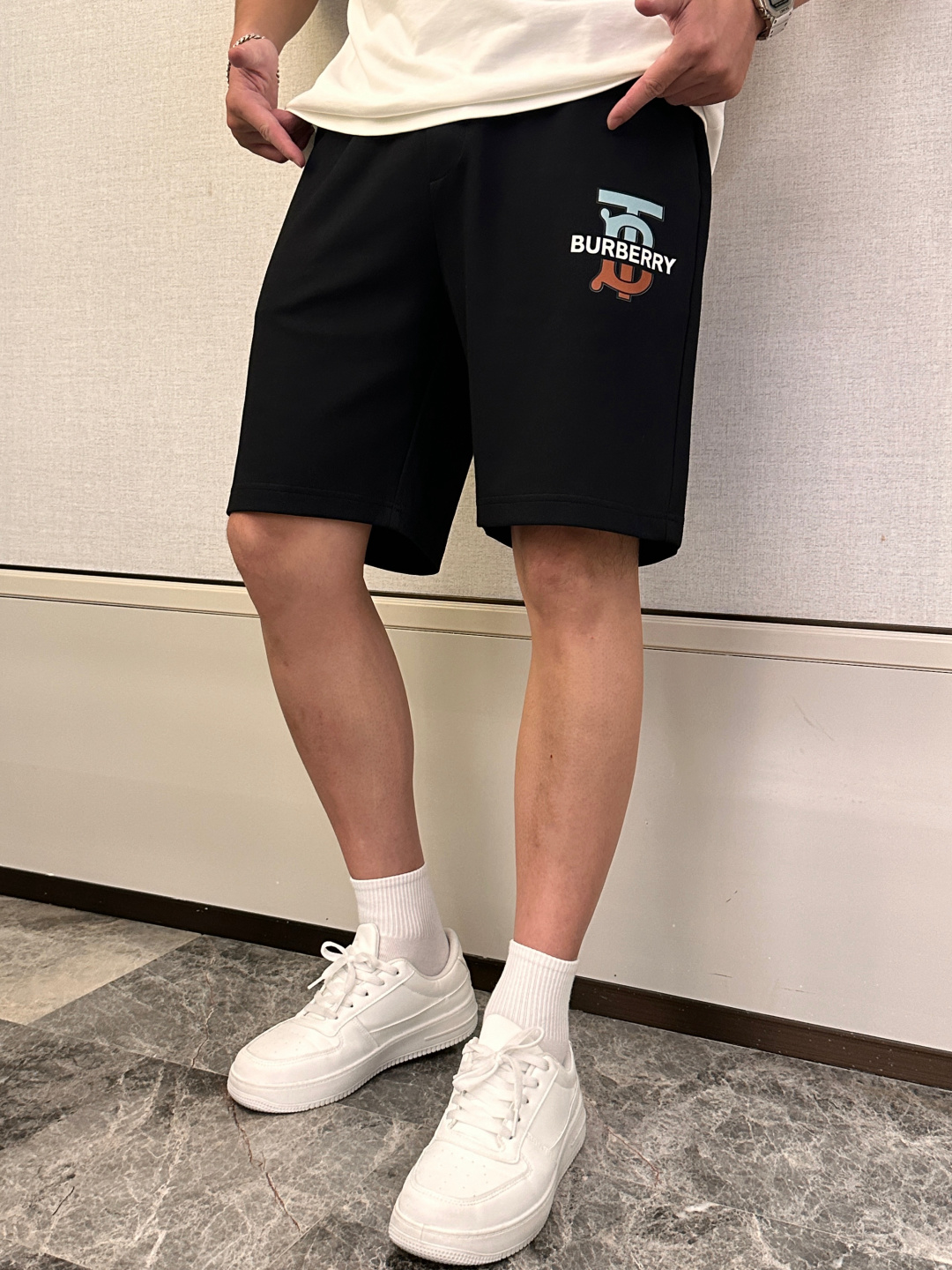 Bur 2025夏季短裤！经典爆款，经典百搭松紧腰休闲五分裤！！很经典的一款，松紧腰 两侧插袋 面料采用