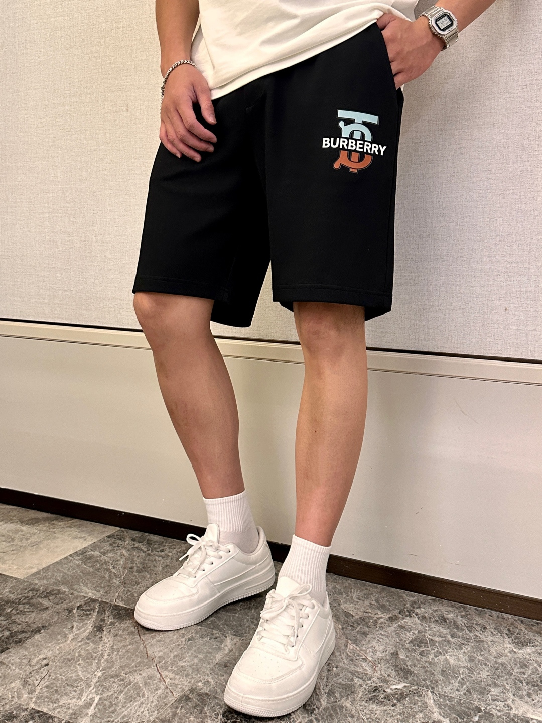 Bur 2025夏季短裤！经典爆款，经典百搭松紧腰休闲五分裤！！很经典的一款，松紧腰 两侧插袋 面料采用