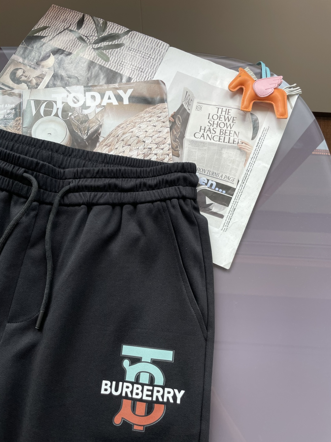 Bur 2025夏季短裤！经典爆款，经典百搭松紧腰休闲五分裤！！很经典的一款，松紧腰 两侧插袋 面料采用