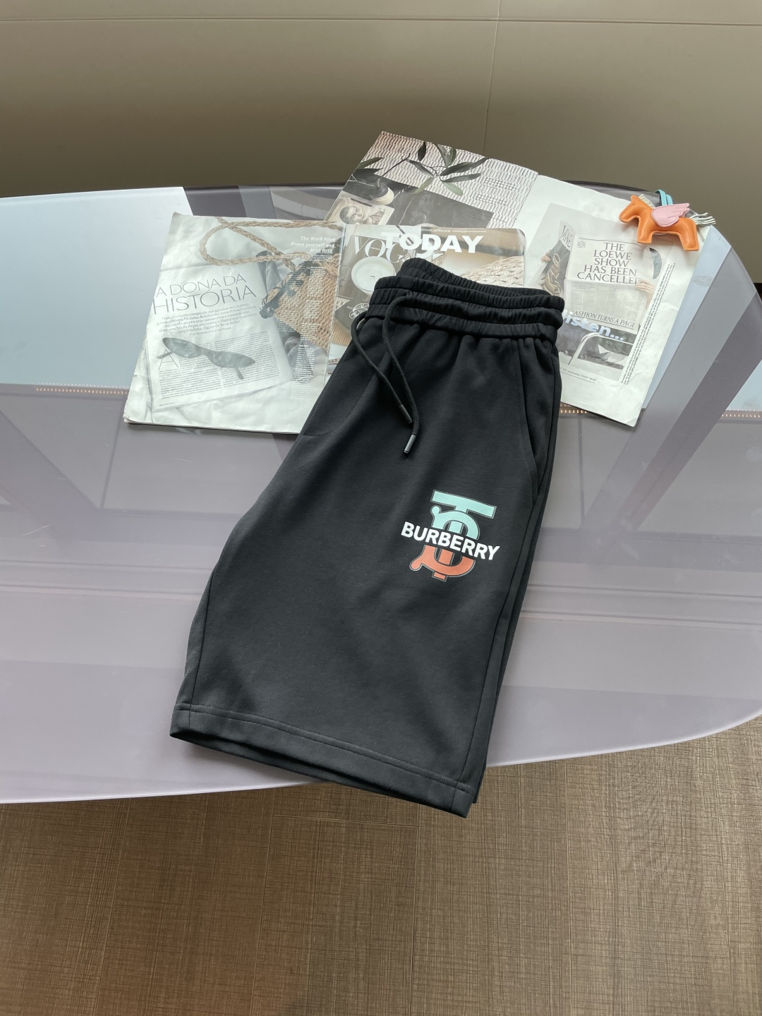 Bur 2025夏季短裤！经典爆款，经典百搭松紧腰休闲五分裤！！很经典的一款，松紧腰 两侧插袋 面料采用