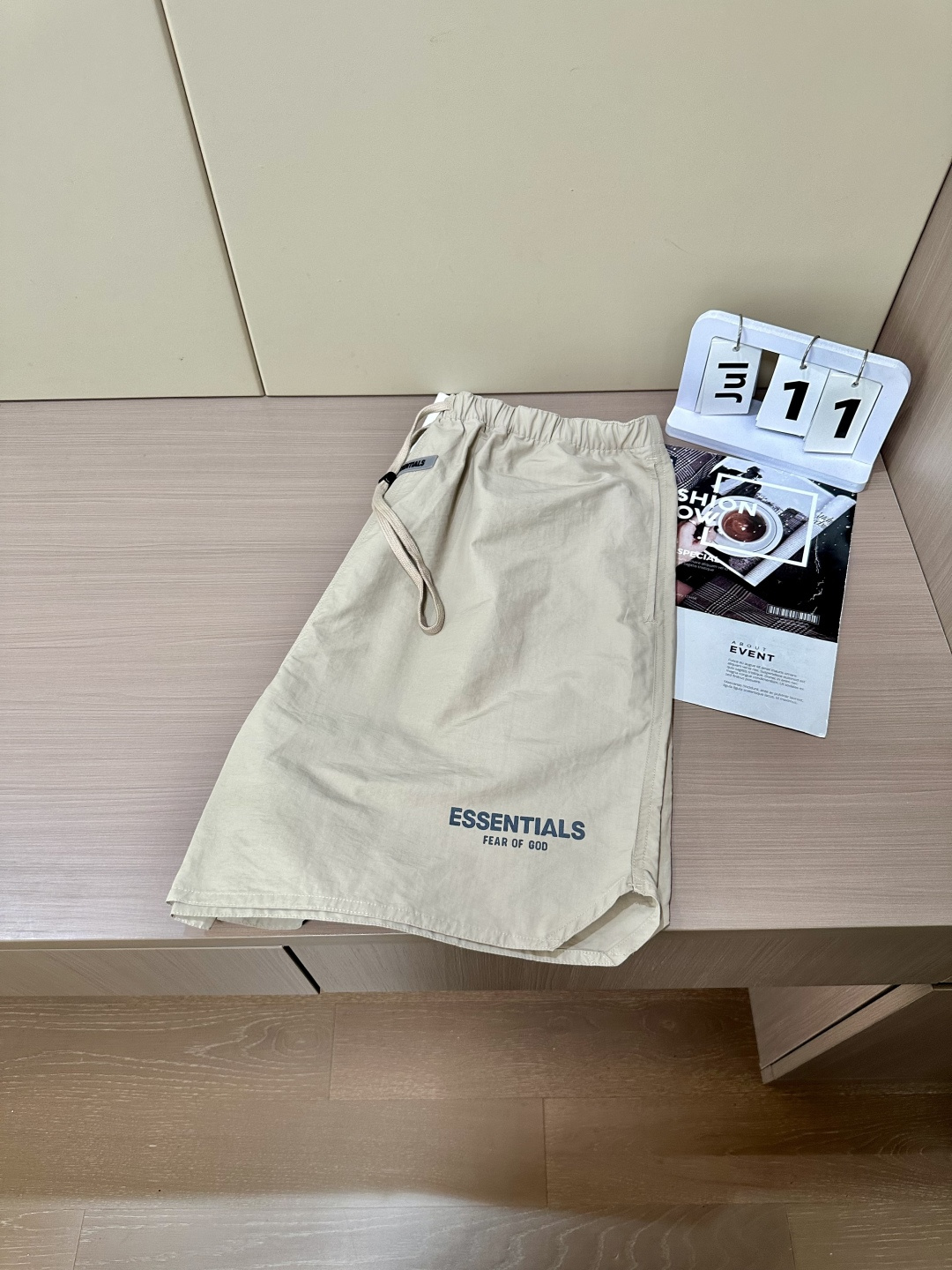 Summer 2025 Sports Beach Shorts: Zenium High-Density Memory Nylons, Athletic Design - 图片 4