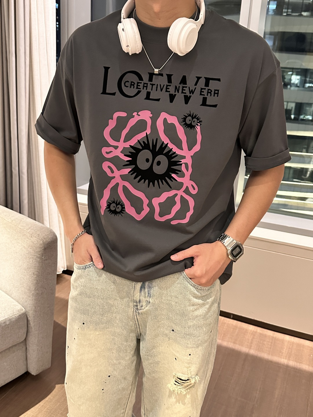 Loewe 2026春夏款/官网同步面料采用重磅纯棉精梳棉面料，OS宽松版型，上身版型超正！日常百搭，衣