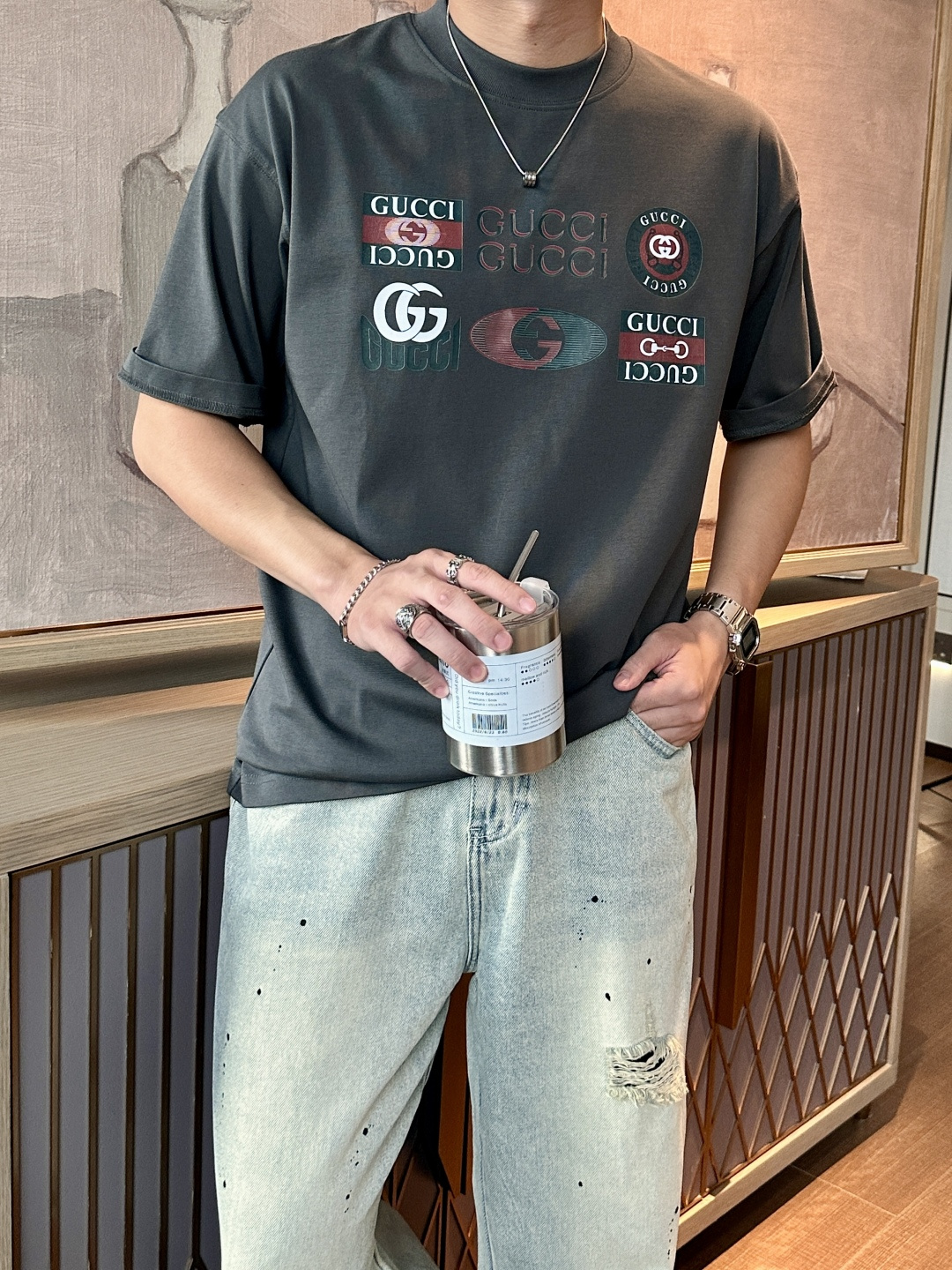 Gucc 2026春夏款/官网同步面料采用重磅纯棉精梳棉面料，OS宽松版型，上身版型超正！日常百搭，衣橱