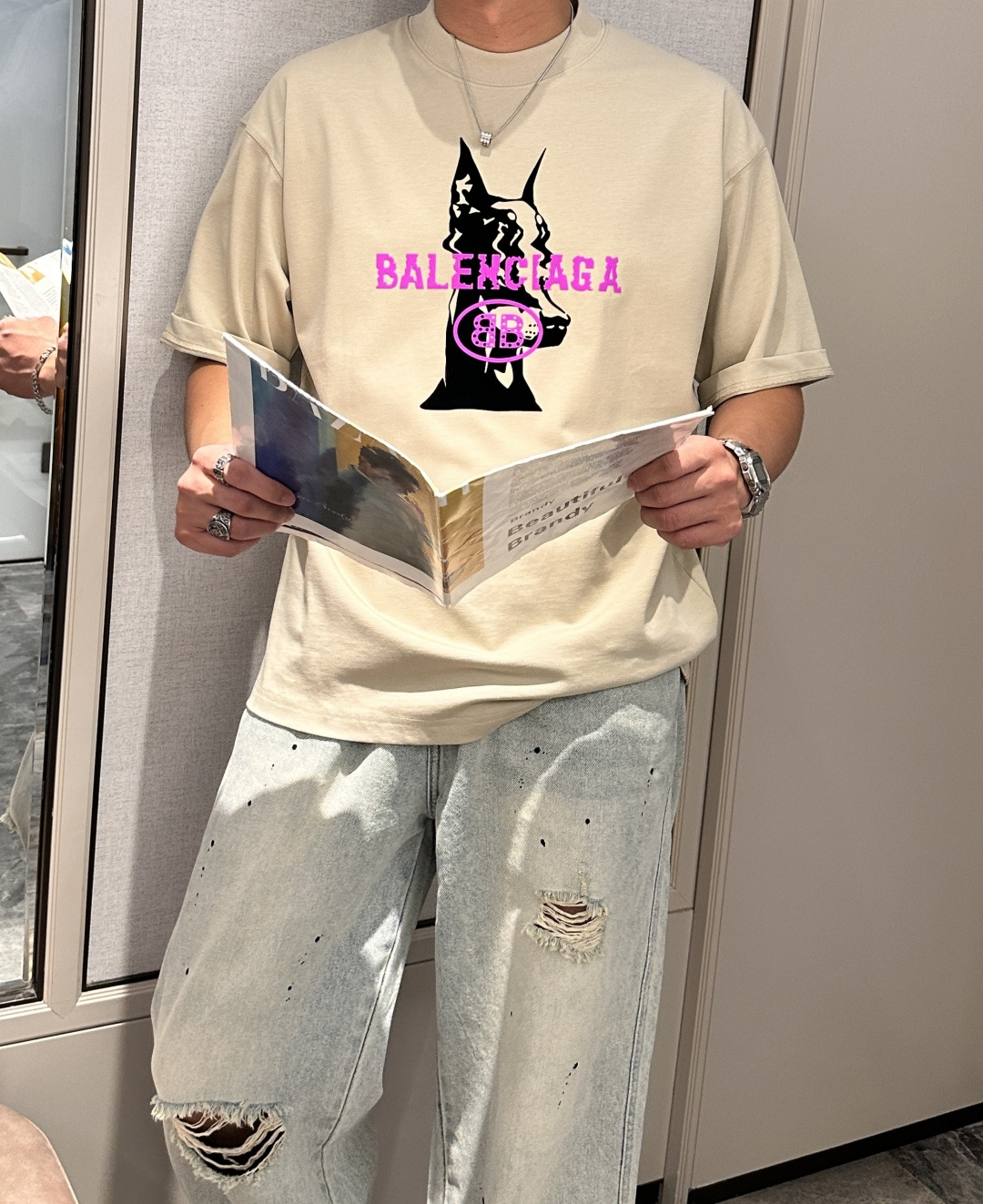 巴黎世家 2026春夏款/官网同步面料采用重磅纯棉精梳棉面料，OS宽松版型，上身版型超正！日常百搭，衣橱