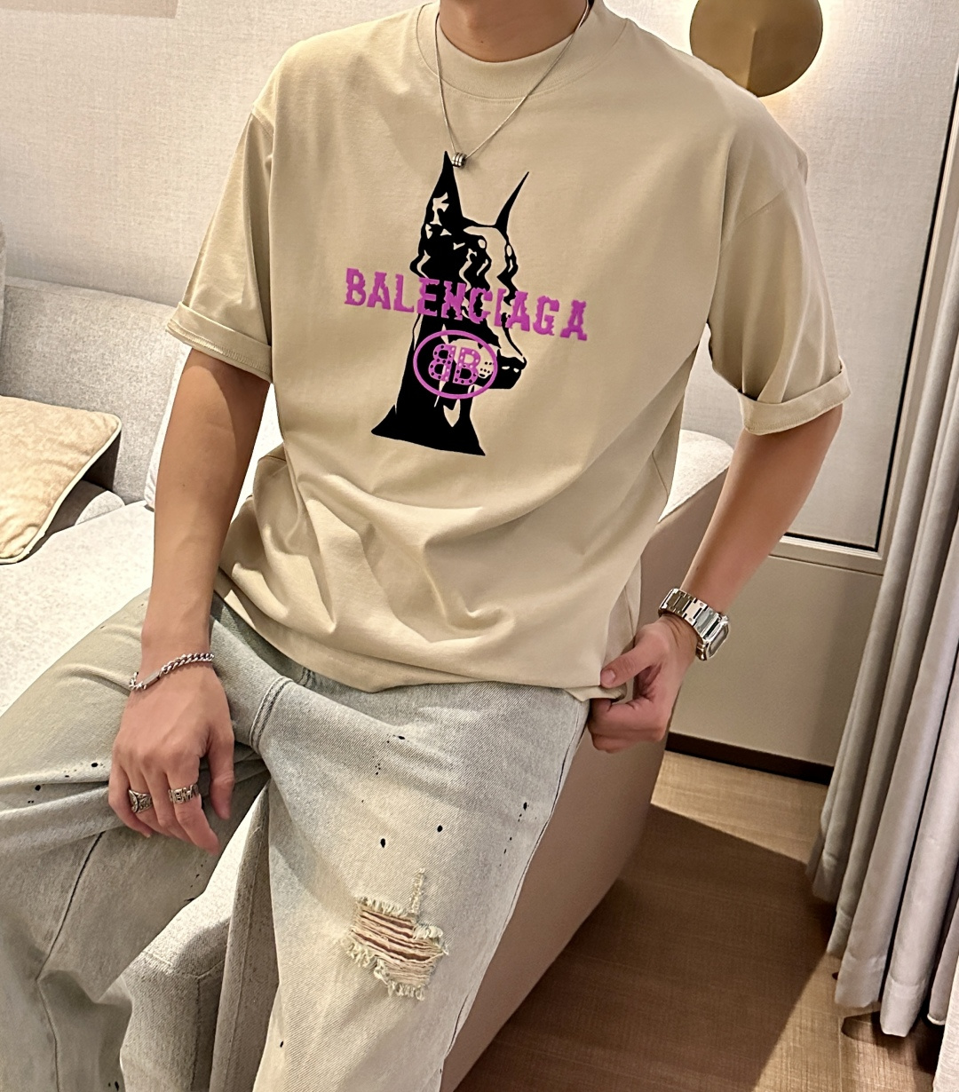巴黎世家 2026春夏款/官网同步面料采用重磅纯棉精梳棉面料，OS宽松版型，上身版型超正！日常百搭，衣橱