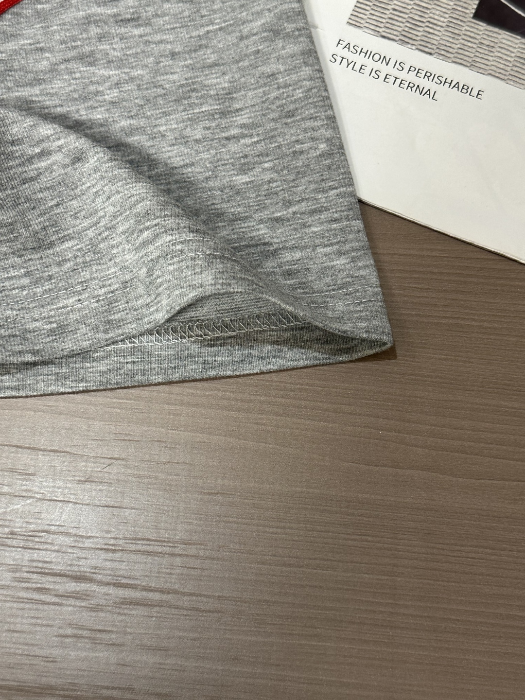 Classic Short Sleeve Suit for Summer: Fine Craftsmanship, Top Elements, Fashionable Style - 图片 5